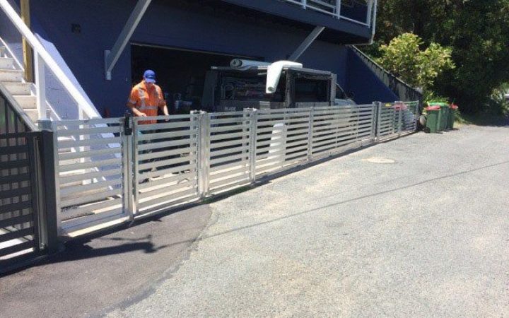 GATE-4-CUSTOM-Aluminium-fence-OPT-640x480-1920w