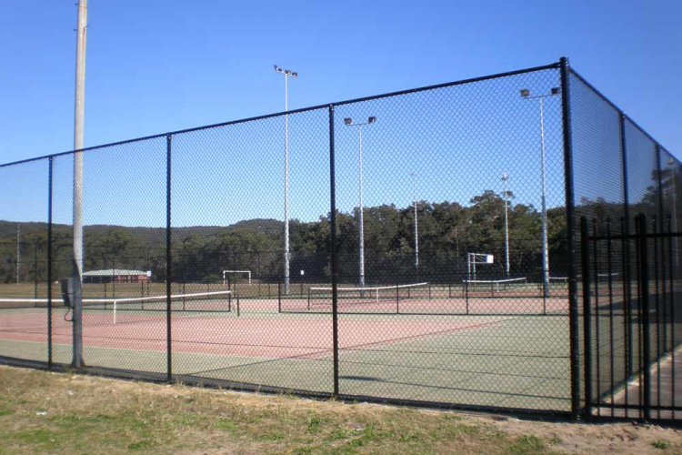 SPORT-VENUE-FENCING-2-Tennis-court--Diplomat-1000x750-1920w