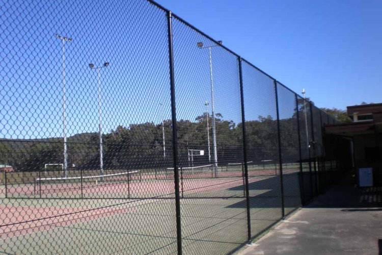 SPORT-VENUE-FENCING-3-Tennis-Court-1000x750-1920w